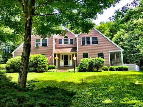 203 E Lake St