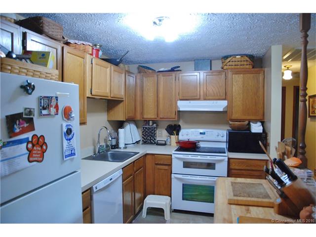 88 E Lake St