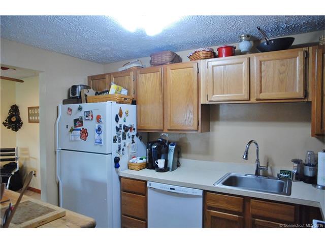88 E Lake St