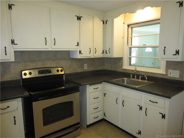 For Sale: 46 Kenwood Rd Wethersfield, CT 06109