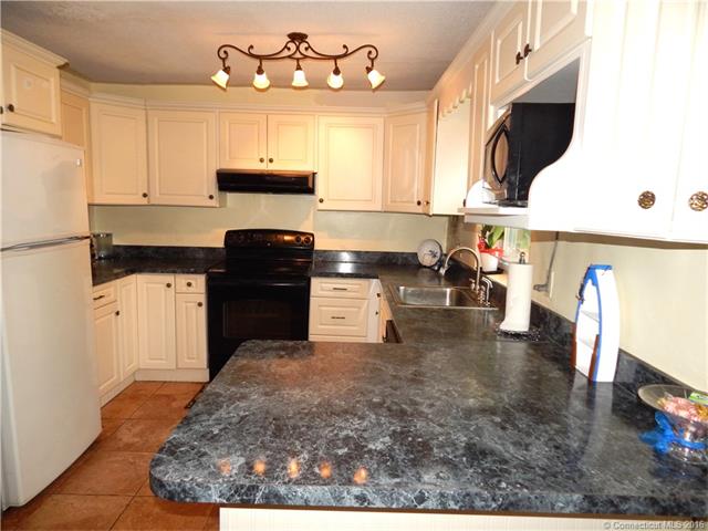For Sale: 1 Mountain Laurel Dr #APT 1 Wethersfield, CT 06109