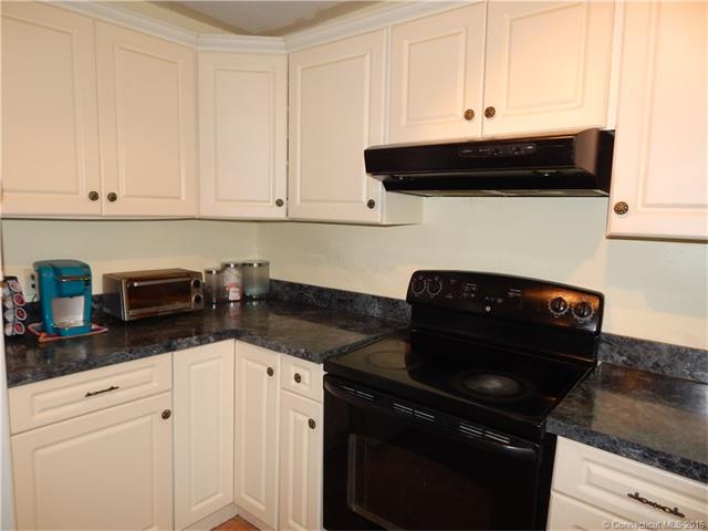 For Sale: 1 Mountain Laurel Dr #APT 1 Wethersfield, CT 06109