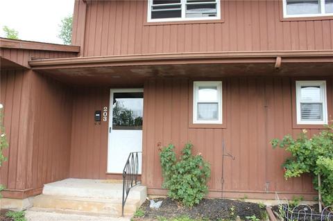 44 Giddings St