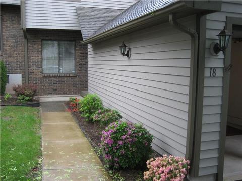 111 Webster Ct #111
