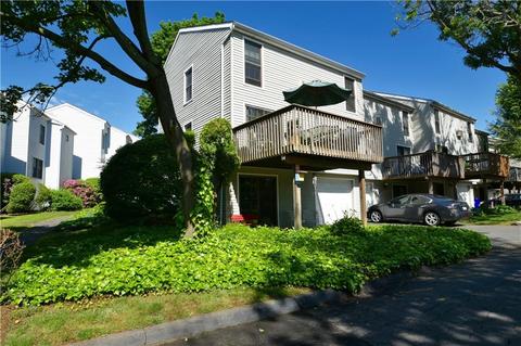 111 Webster Ct #111