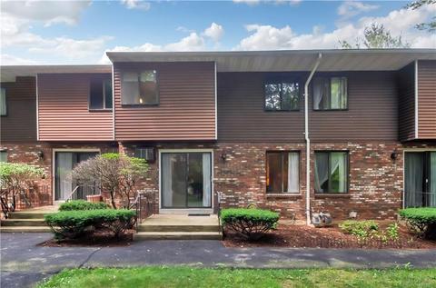 111 Webster Ct #111