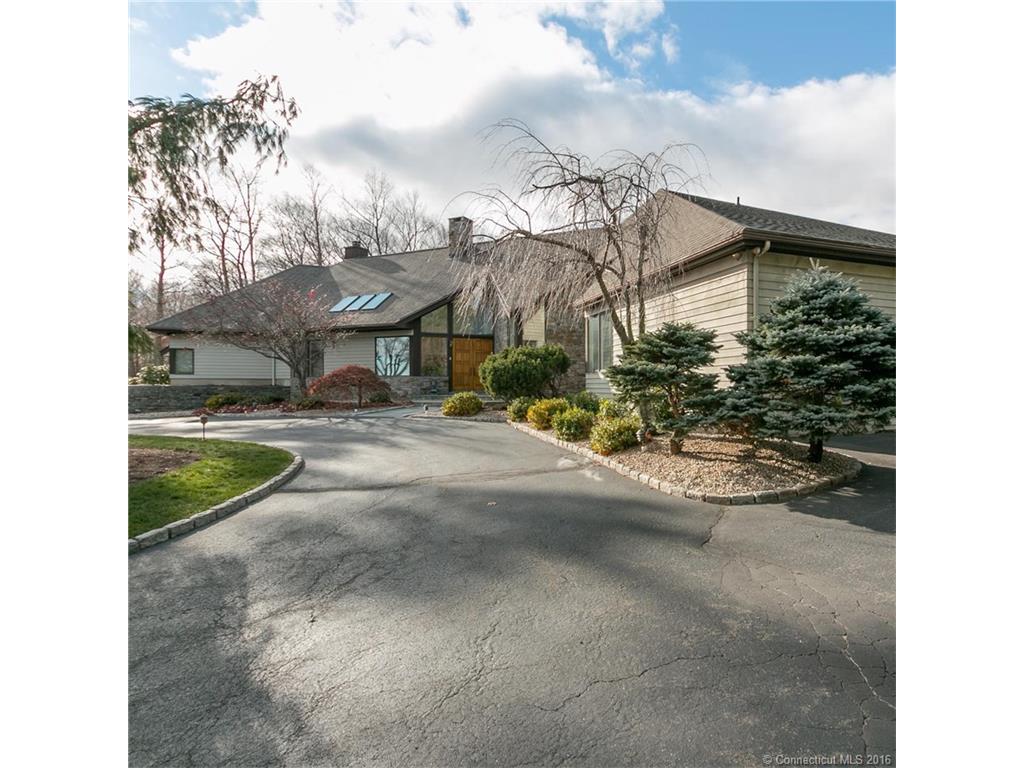 91 Balfour Dr