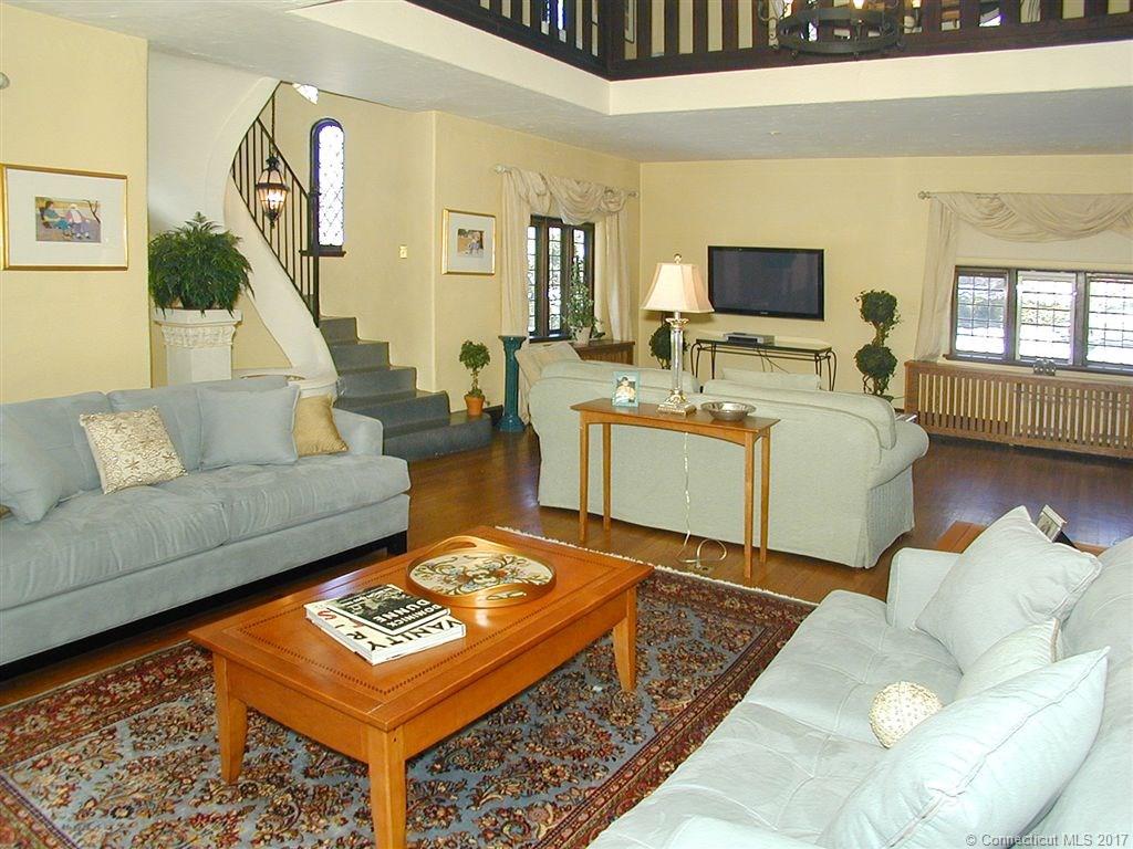 25 Belknap Rd