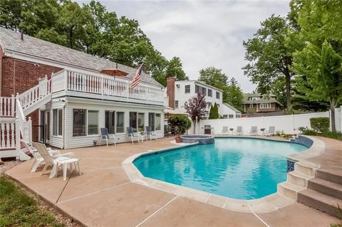 78 Whetten Rd