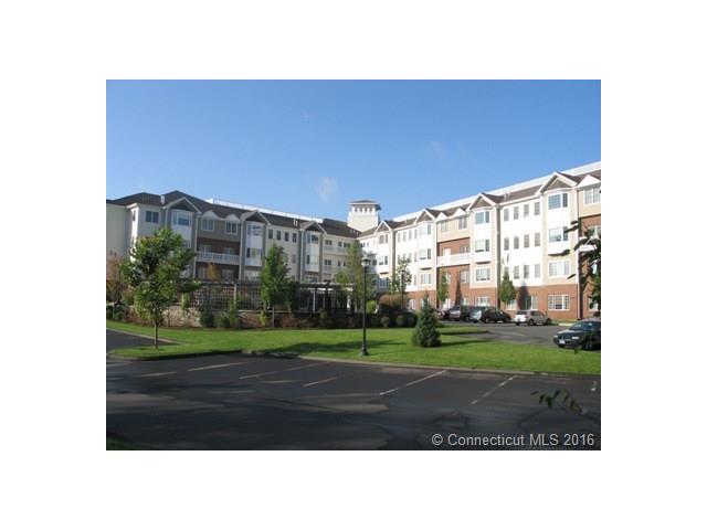 For Sale: 1 King Philip Dr #207 West Hartford, CT 06117