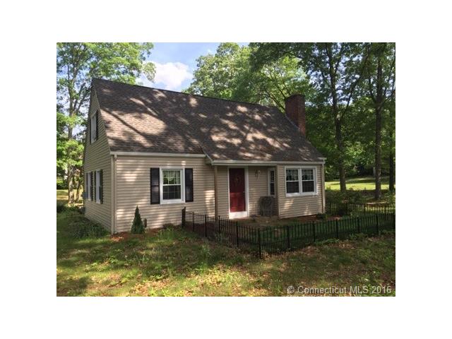 For Sale: 27 Franklin Dr Brooklyn, CT 06234