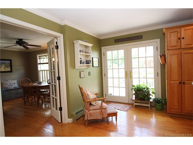 For Sale: 82 Maynard Rd Brooklyn, CT 06234