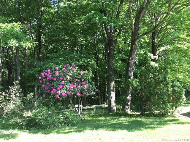 For Sale: 1593 Exeter Rd Lebanon, CT 06249