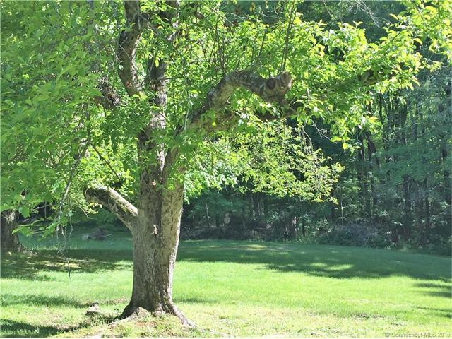 For Sale: 1593 Exeter Rd Lebanon, CT 06249