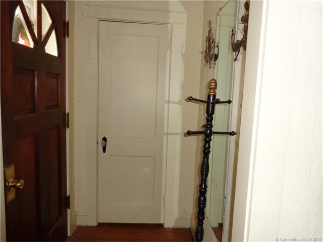293 Woodstock Ave