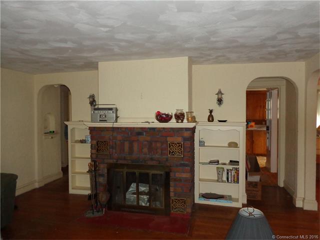 293 Woodstock Ave
