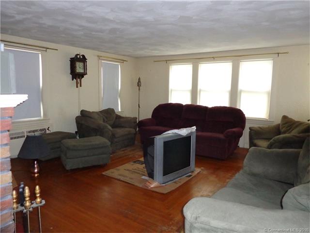 293 Woodstock Ave