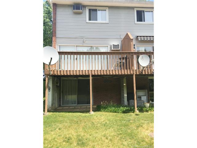 For Sale: 213 Baxter Rd #APT D Storrs Mansfield, CT 06268
