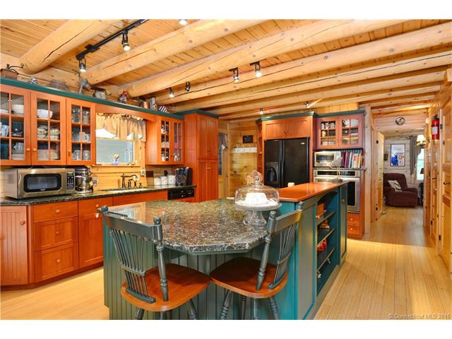 For Sale: 661 Route 171 Woodstock, CT 06281
