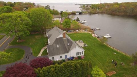 22 Windward Way