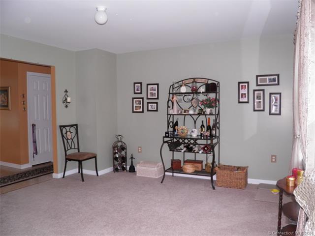 For Sale: 15 Hoopers Ln Canterbury, CT 06331