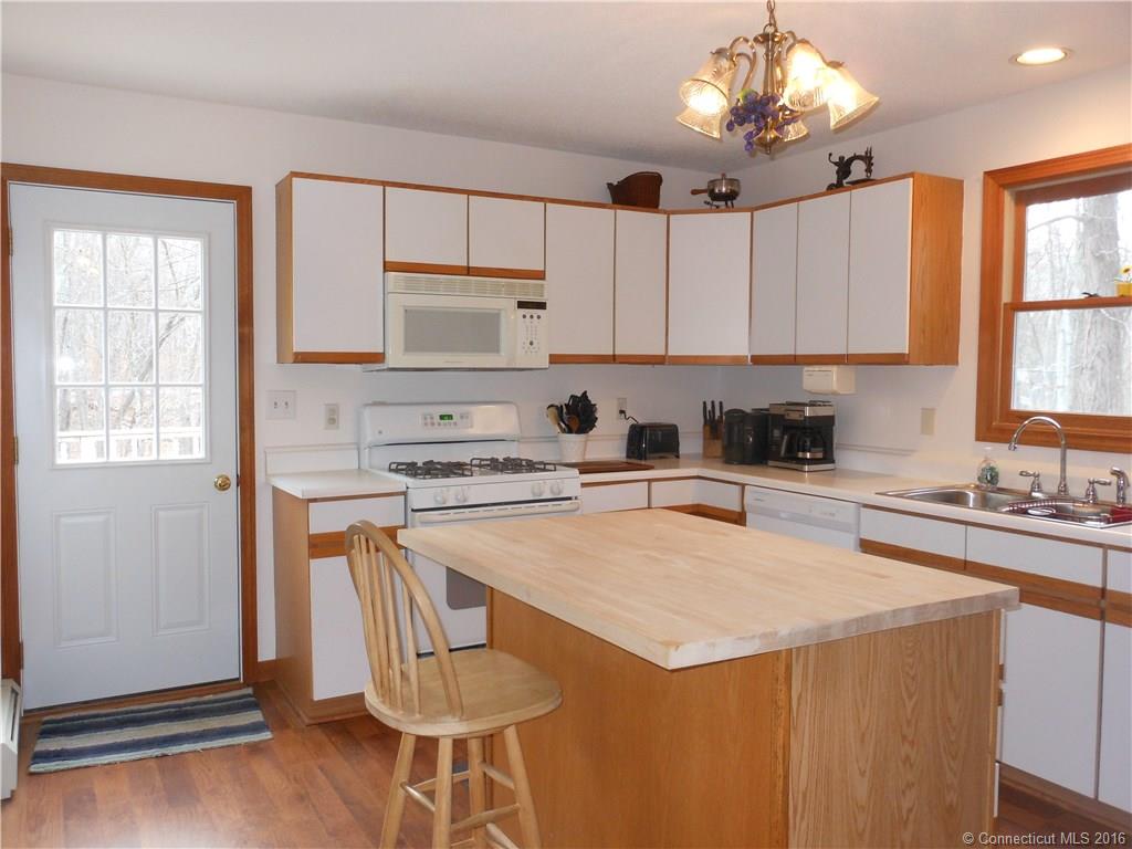 31 Hurlbutt Rd