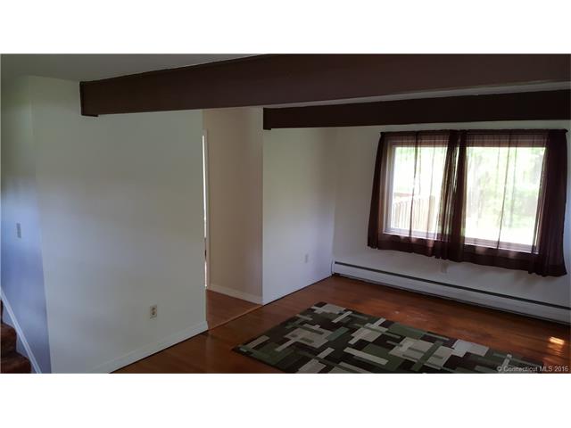 28 Blacksmith Dr, Ledyard CT 06339