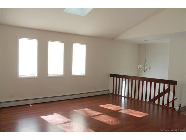 13 Jessica Ln