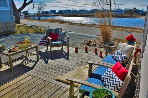 81 Sound Breeze Ave