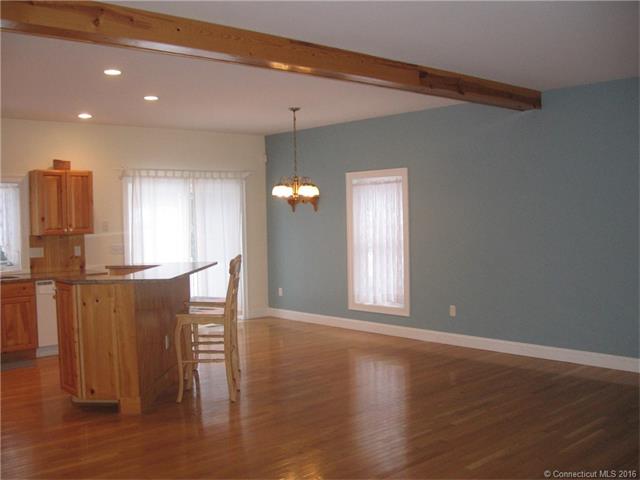 For Sale: 17 Spring Glen Rd #APT B Niantic, CT 06357