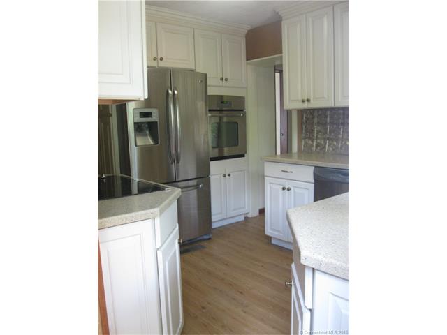 3 Meditz Ct Norwich, CT 06360