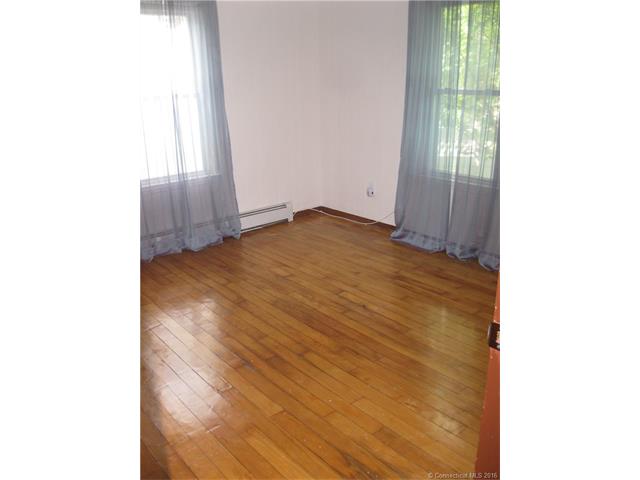3 Meditz Ct Norwich, CT 06360