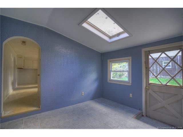 111 Fellows Rd