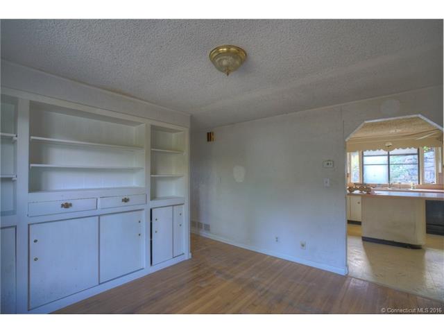 111 Fellows Rd