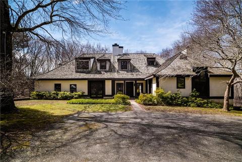 6 Meetinghouse Ln