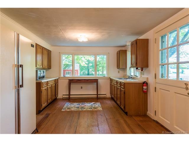 For Sale: 134 Sterling City Rd Old Lyme, CT 06371