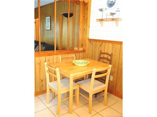 For Sale: 7 Old Colony Rd Old Lyme, CT 06371