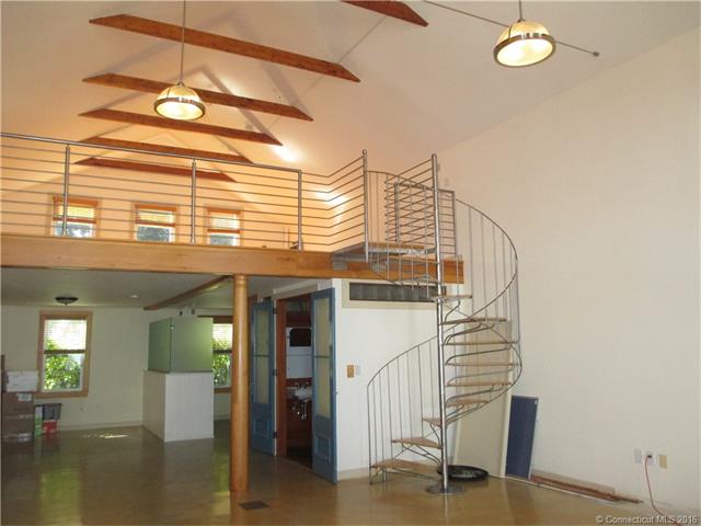 11 Grand St