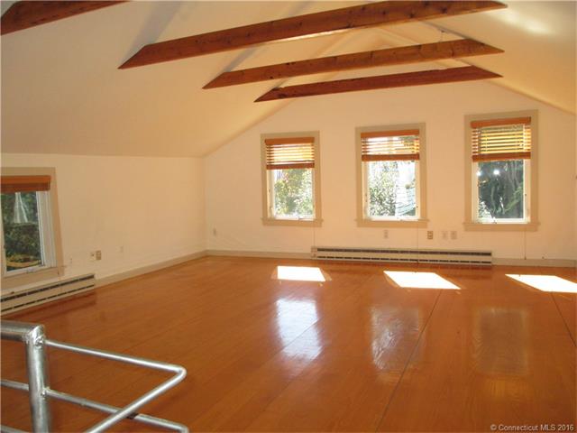 11 Grand St