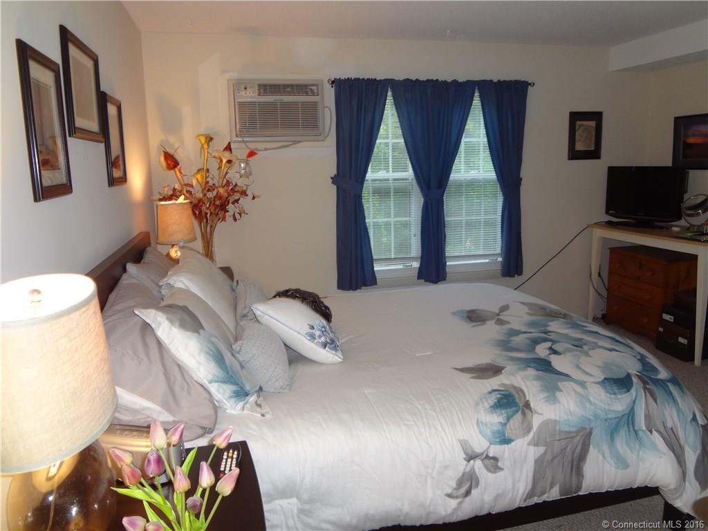 82 Longview St #36