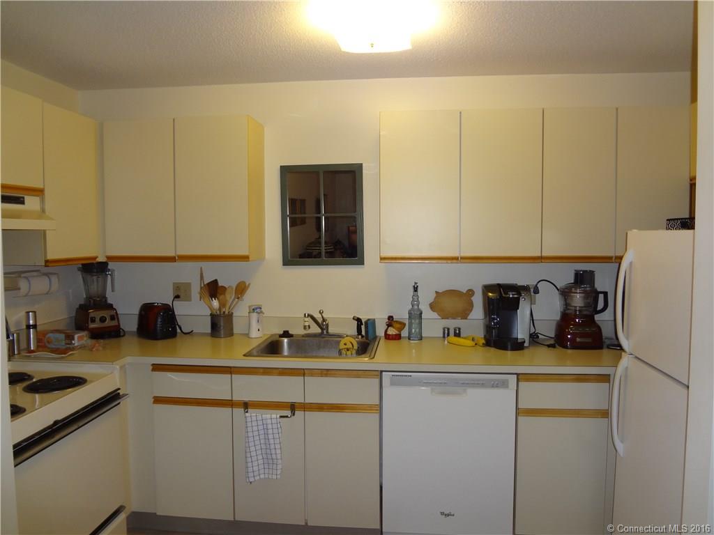 82 Longview St #36