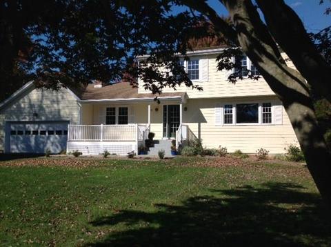 40 Colonial Dr