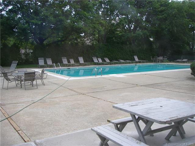 For Sale: 24 Turtle Bay Dr #APT 24 Branford, CT 06405