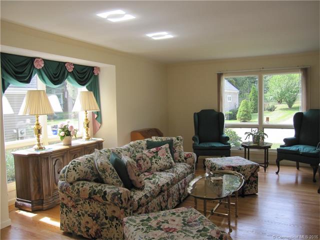 29 Hunting Ridge Farms Rd