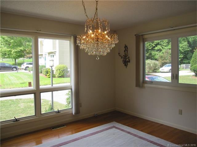 29 Hunting Ridge Farms Rd