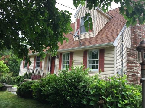 215 Robin Ln