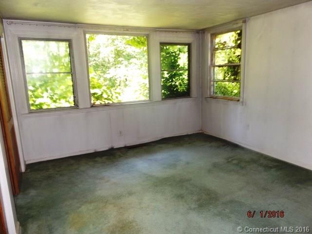 811 Mountain Rd Cheshire, CT 06410