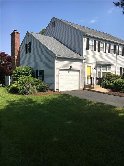 54 Waterside Ln