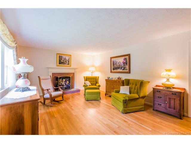 855 Old Hartford Rd