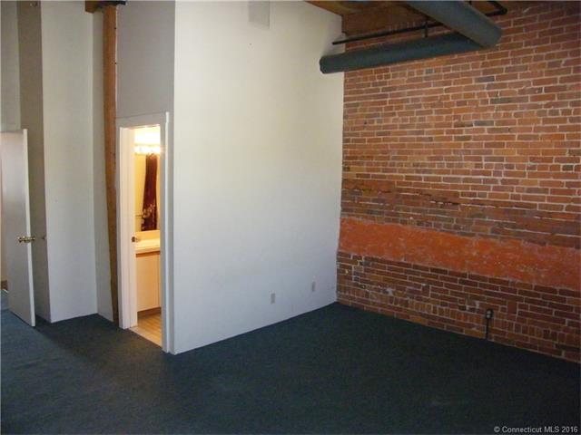 92 Main St #408